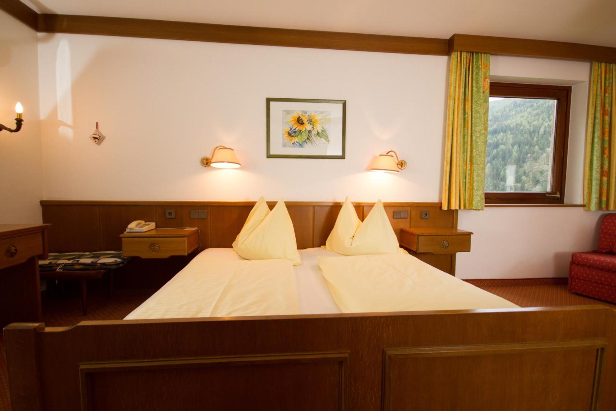Hotel Garni Sonnblick Bad Kleinkirchheim Rom bilde
